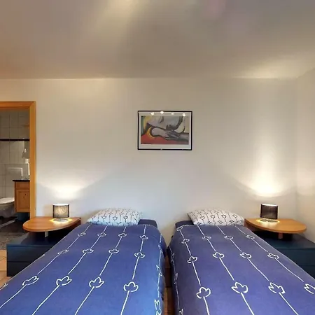 Apartment Grischalva 7